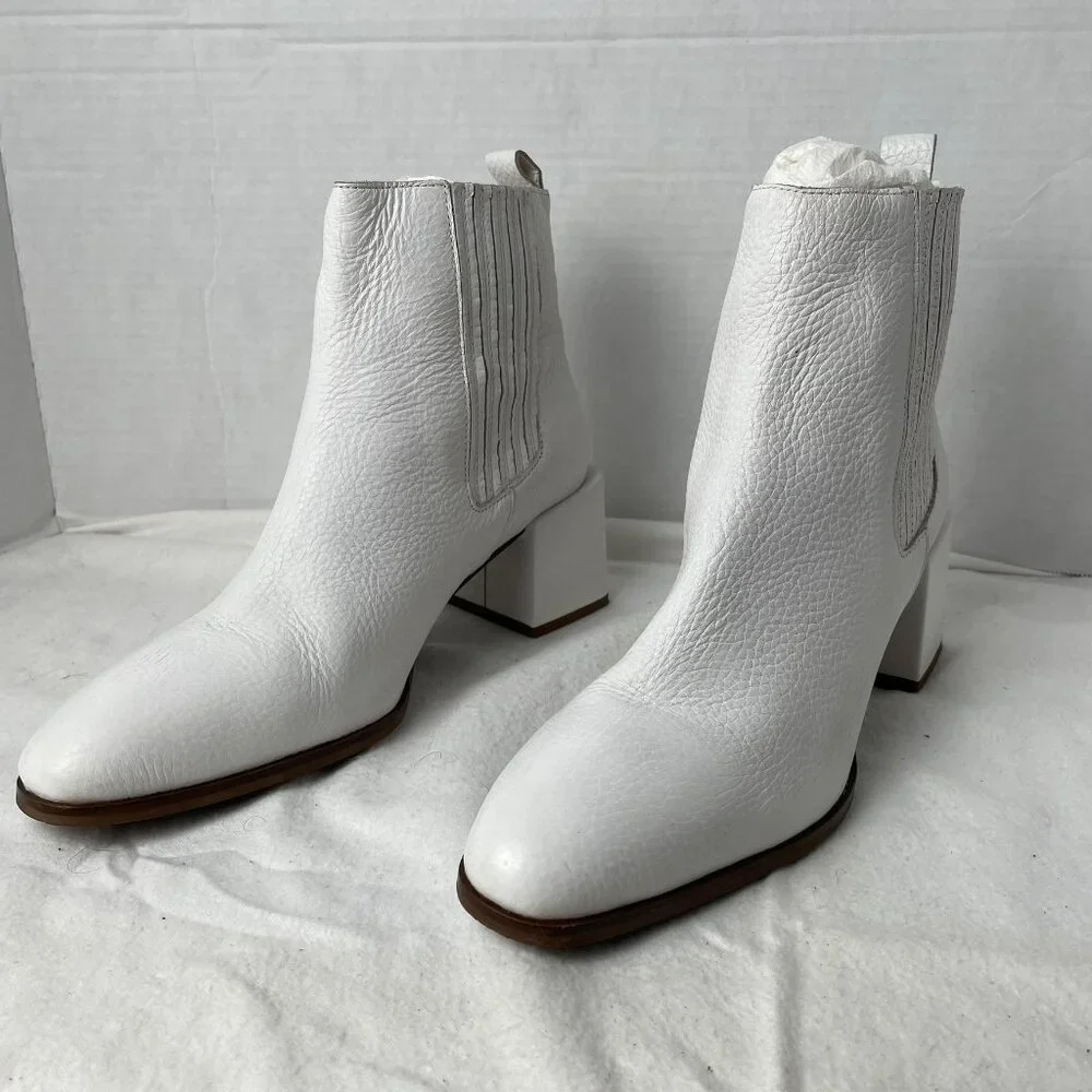 Seychelles Exit Strategy White Leather Ankle Bootie - Picture 2 of 9
